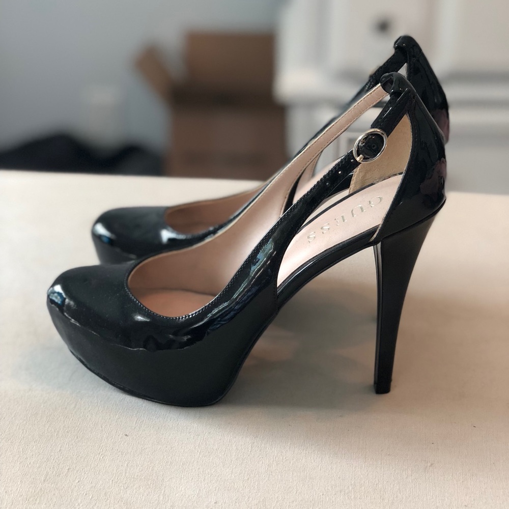 Black patent Guess shoes